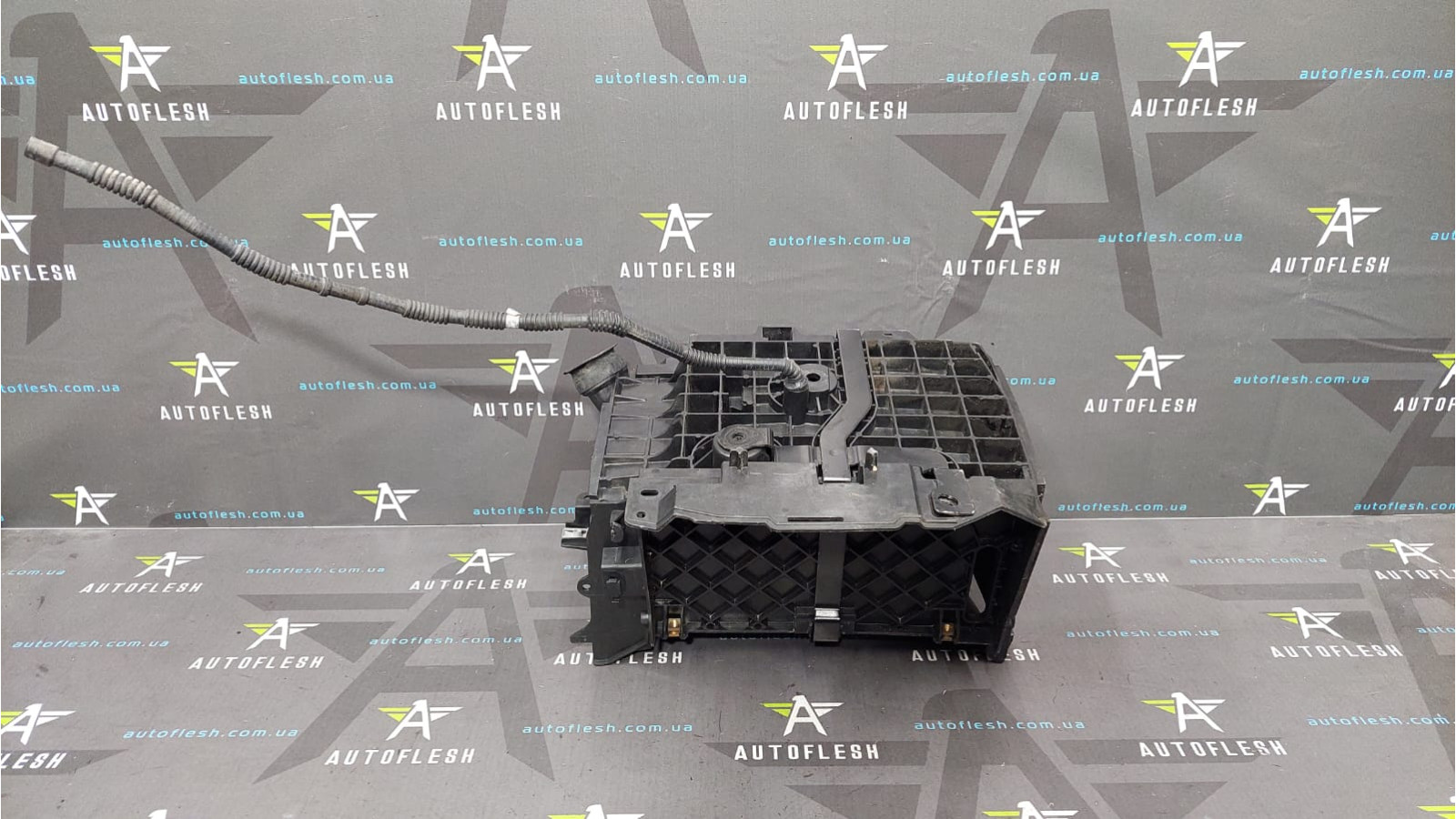 Корпус під акумулятор 244460003R, T06009A180 Renault Scenic 3 сценік бу